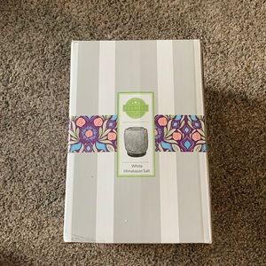 White Himalayan Scentsy warmer